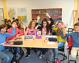 Fit und konzentriert: Die Klasse 6c experimentiert im Rahmen ihres Unterrichtspropjektes u.a. mit Zitronenduft