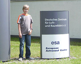 Marc Wallstab aus der Klasse 5e erlebt im School Lab des DLR in Köln Porz einen spannenden Tag 