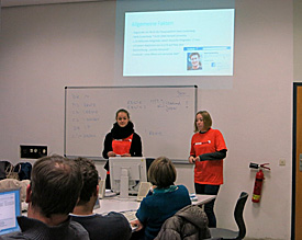 Infotainment: EMG-Medienscouts und Eltern besch�ftigen sich ganz praktisch mit dem Thema Facebook