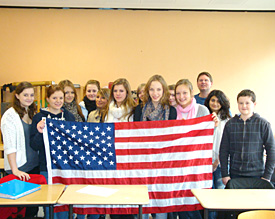 Benjamin Bizer (3.v.r.) und seine US-Austausch-Mannschaft freuen sich auf ihren Aufenthalt in Ann Harbor / Michigan 