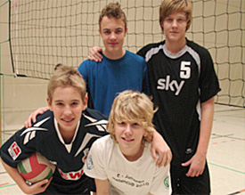 Die EMG-Volleyballer Nico Alda, Janek Monschau, Daniel Lösch und Norbert Engemann ließen in Brühl nichts anbrennen 