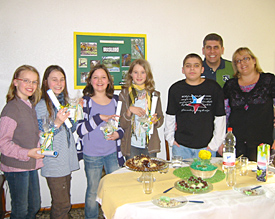 Julia, Sarah, Antonia und Charlotte erlebten bei der Familie Adam ein Stück Brasilien mitten in Gleuel 